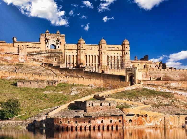 Explore the Majestic Amer Fort!