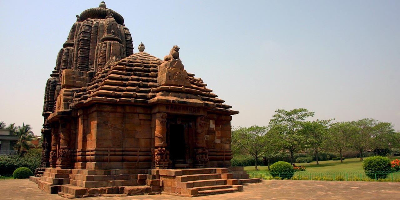 Discover the Majestic Rajarani Temple in Bhubaneswar