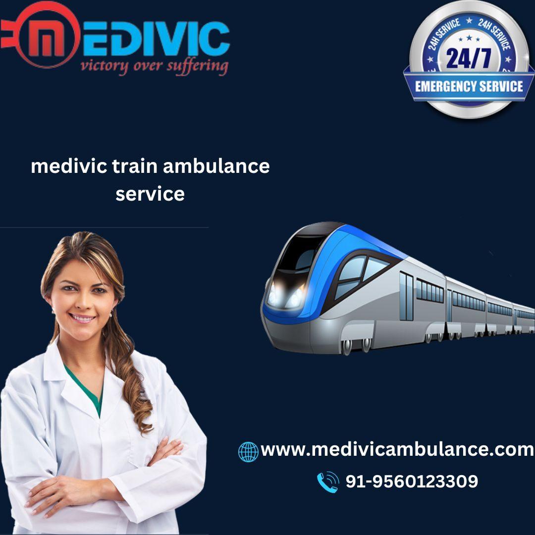 Medivic Train Ambulance services in Bhopal Providing Non-Disturbing 