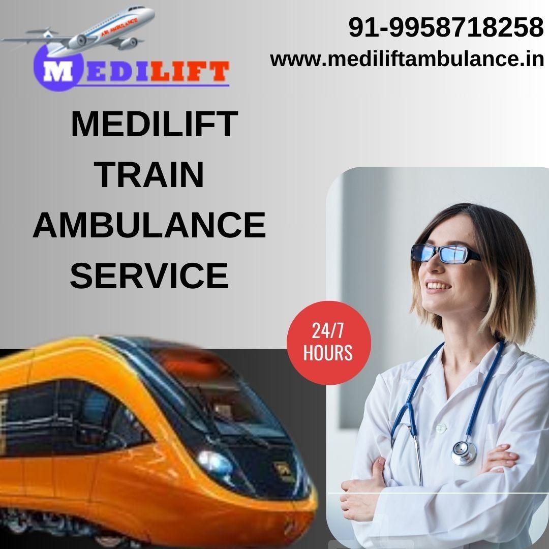 Take benefit of the Medilift Train Ambulance Service in Kolkata with Medical