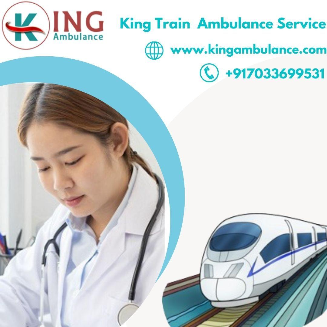  King Train Ambulance in Bhopal Provides Skilled Crew in their Ambulances