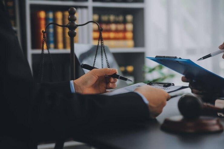 Hire the Best Civil Lawyers in Delhi for Your Case