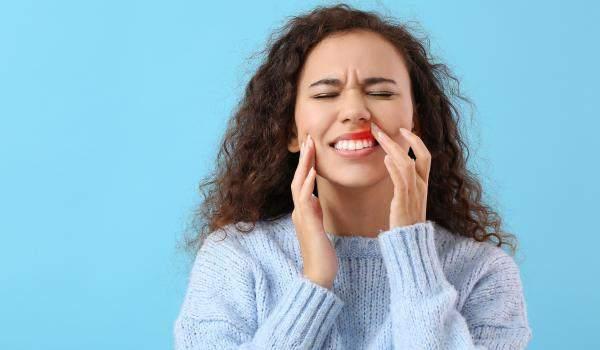 Bleeding Gums in Hennur Bangalore  Cure Align Dentistry