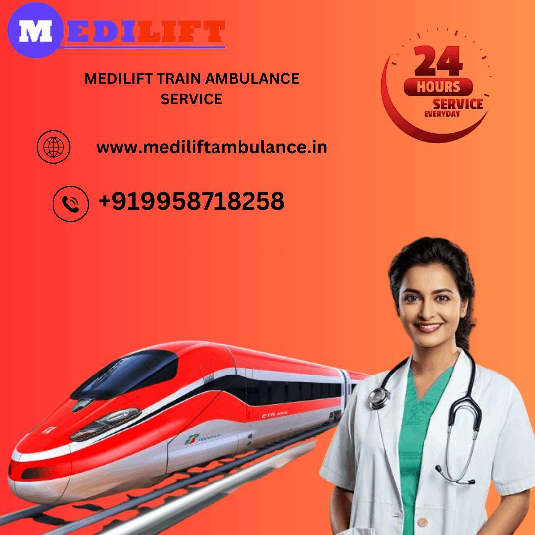 Book Medilift Train Ambulance Service in Dibrugarh with life-saving doctor