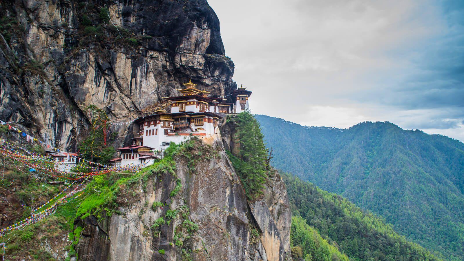 Bhutan Tour Package from Bagdogra Airport with Adorable Vacation