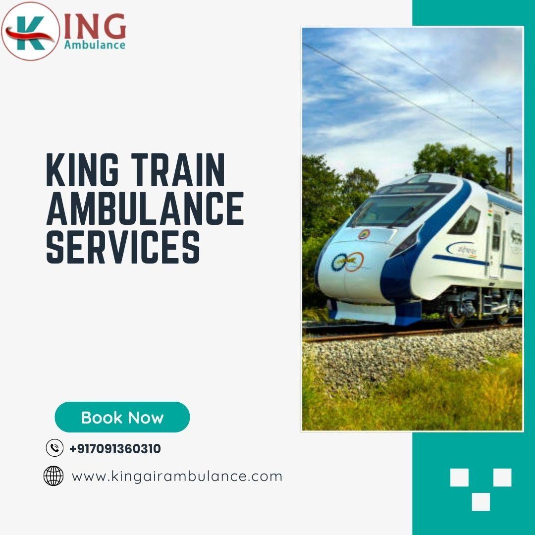 King Train Ambulance in Nagpur has qualified crew available on its trains
