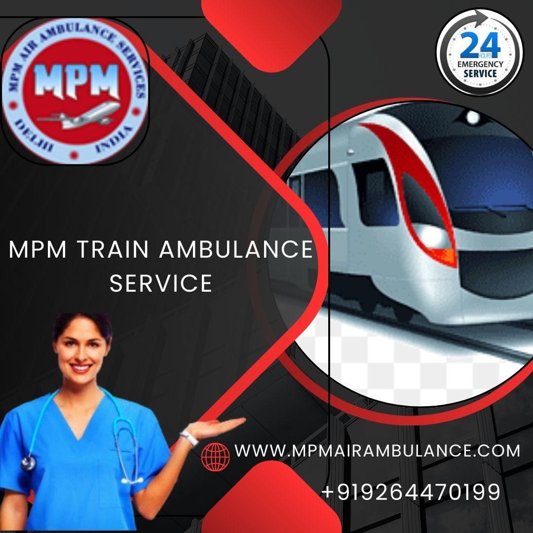 MPM Train Ambulance Services in Varanasi Handle Emergency Situations Calmly