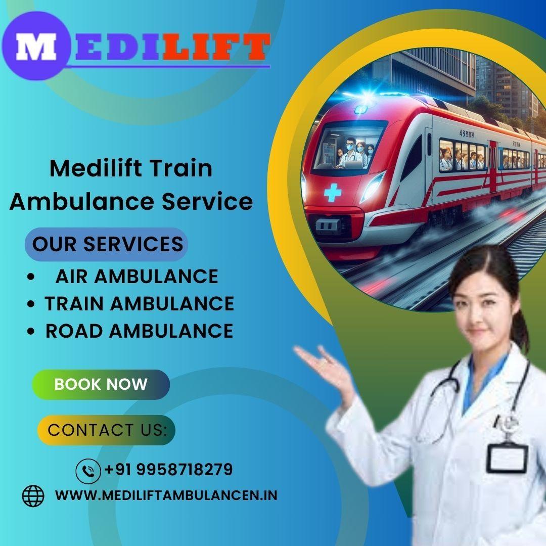 Use the High-tech Medilift train ambulance service in Bhopal ICU Setup