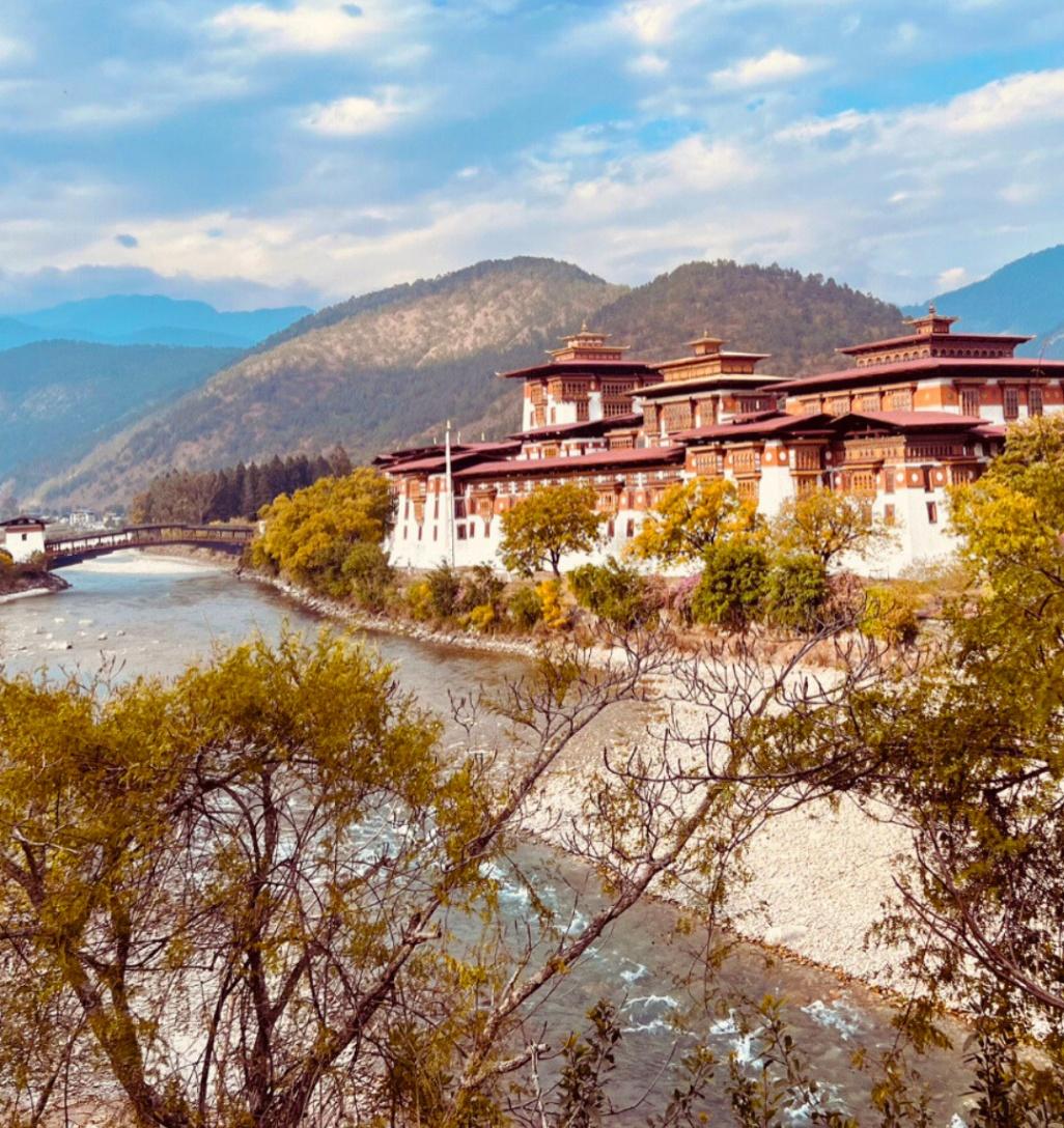 BANGALORE TO BHUTAN PACKAGE TOUR 