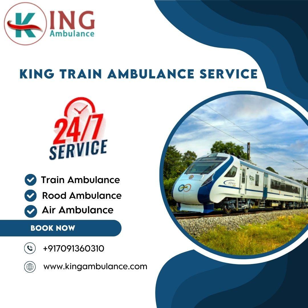  King Train Ambulance in Mumbai provides Medical Assistance on the Go