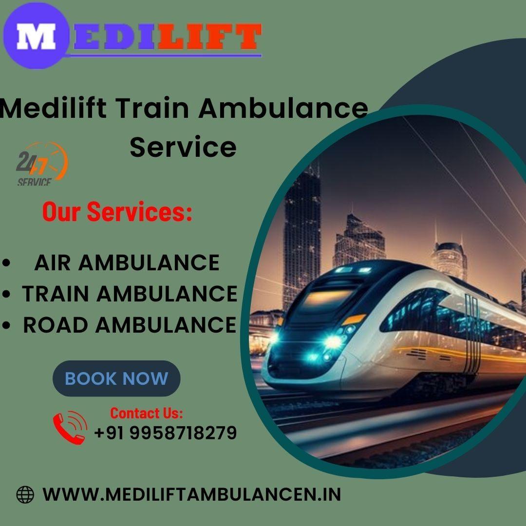 Medilift Train Ambulance Services in Jabalpur has a well-trained health 