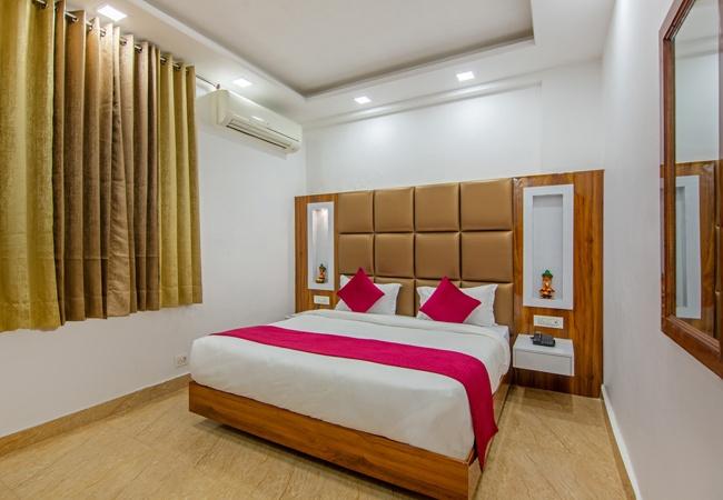 Best Hotels Near Karol Bagh for a Comfortable Stay