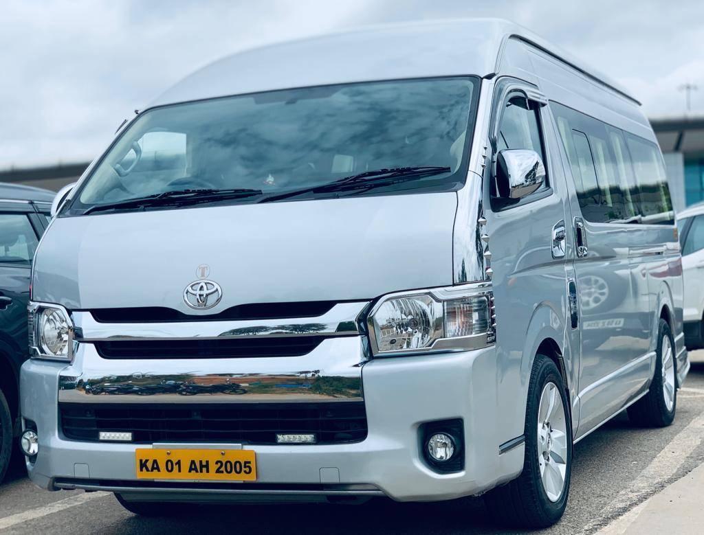 Toyota Commuter Car Hire In Bangalore || Toyota Commuter Car Rental In Bangalore