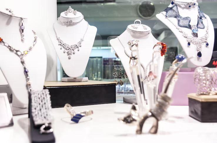 Top Silver Jewellery Showrooms in Ahmedabad