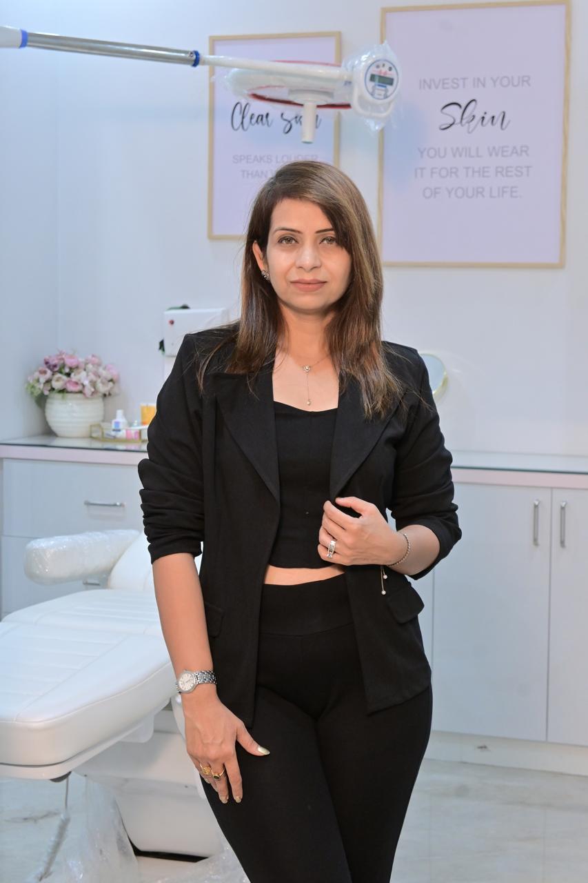 Dr Naiya Bansal - Best Skin Specialist Doctor in Chandigarh