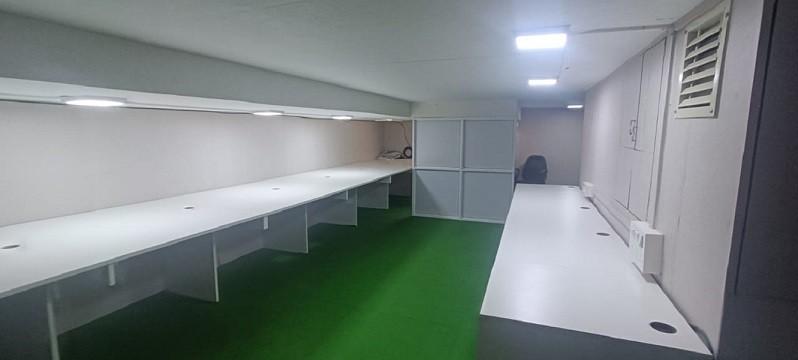 Affordable Furnished Office for Rent in Raghuleela Mall, Kandivali West