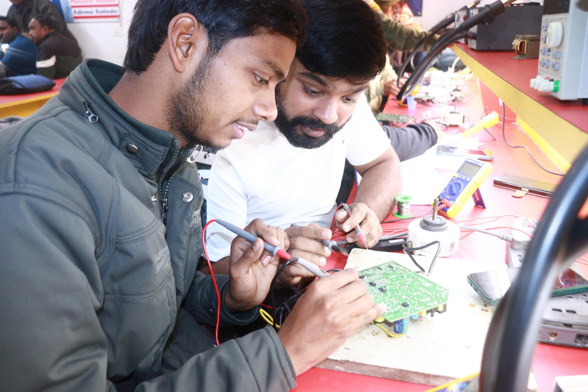 E Vehicle Repairing Course in Delhi | 9599704405