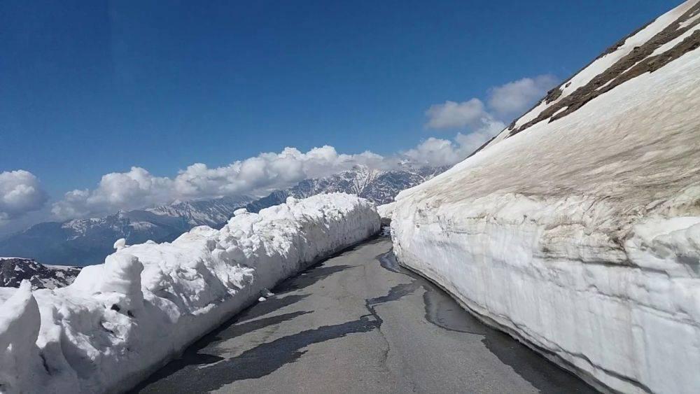 Explore the Beauty of Manali & Rohtang Pass: A Perfect Tour Package