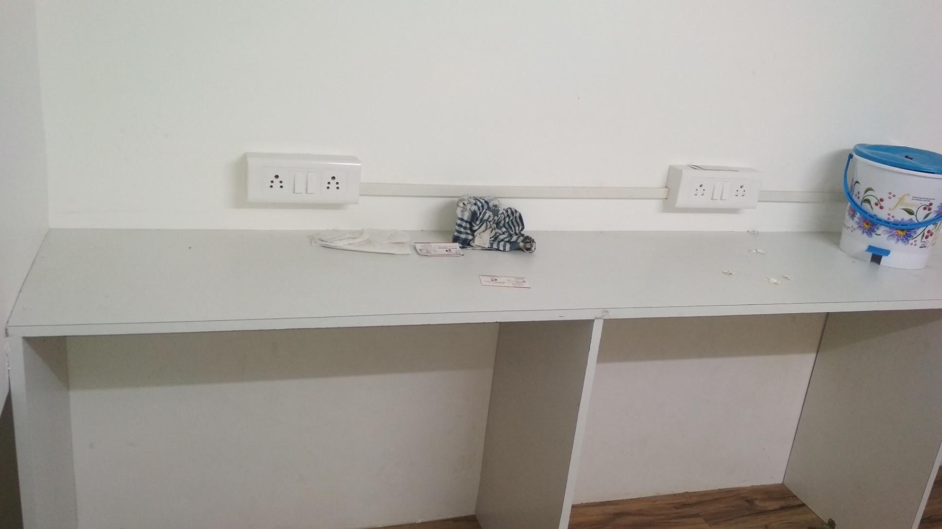 Affordable Furnished Office Space on Rent in Raghuleela Mall, Kandivali West