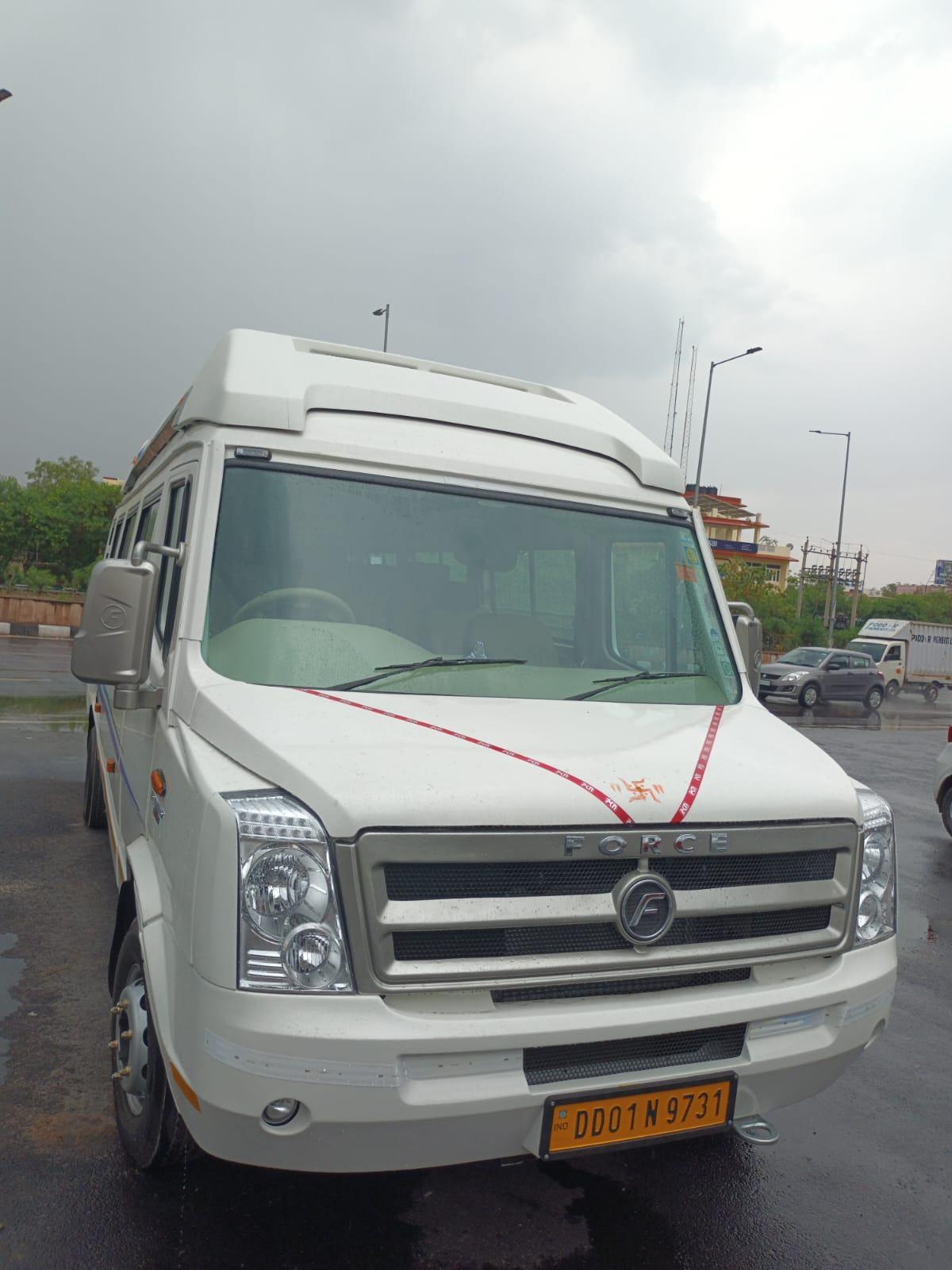 Tempo Traveller for Delhi to Manali