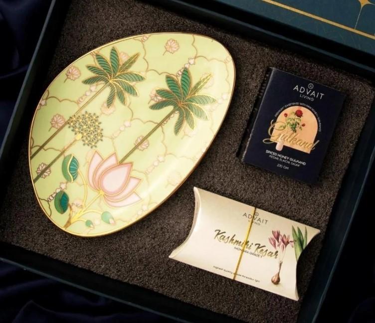 Celebrate Love with the Ultimate Anniversary Dessert Box | Advait Living