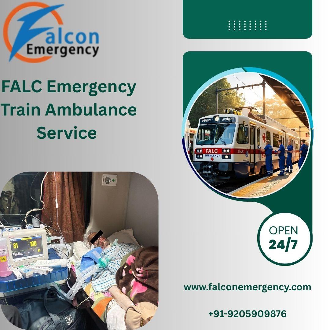 Mumbai's Falc Emergency Train Ambulance has very well-qualified doctors