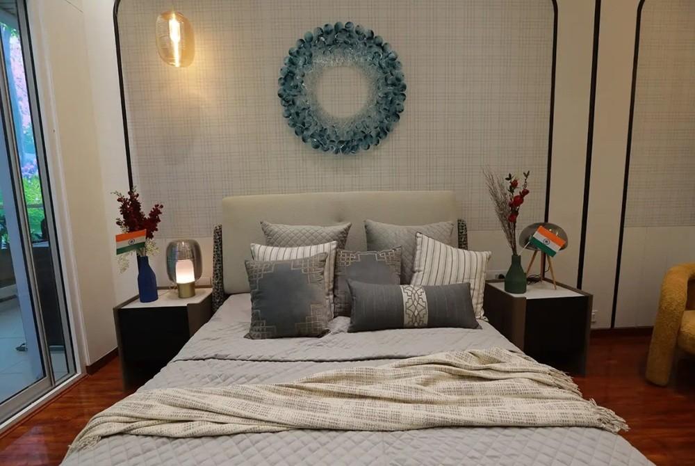 High-Rise Premium Flats in Greater Noida West