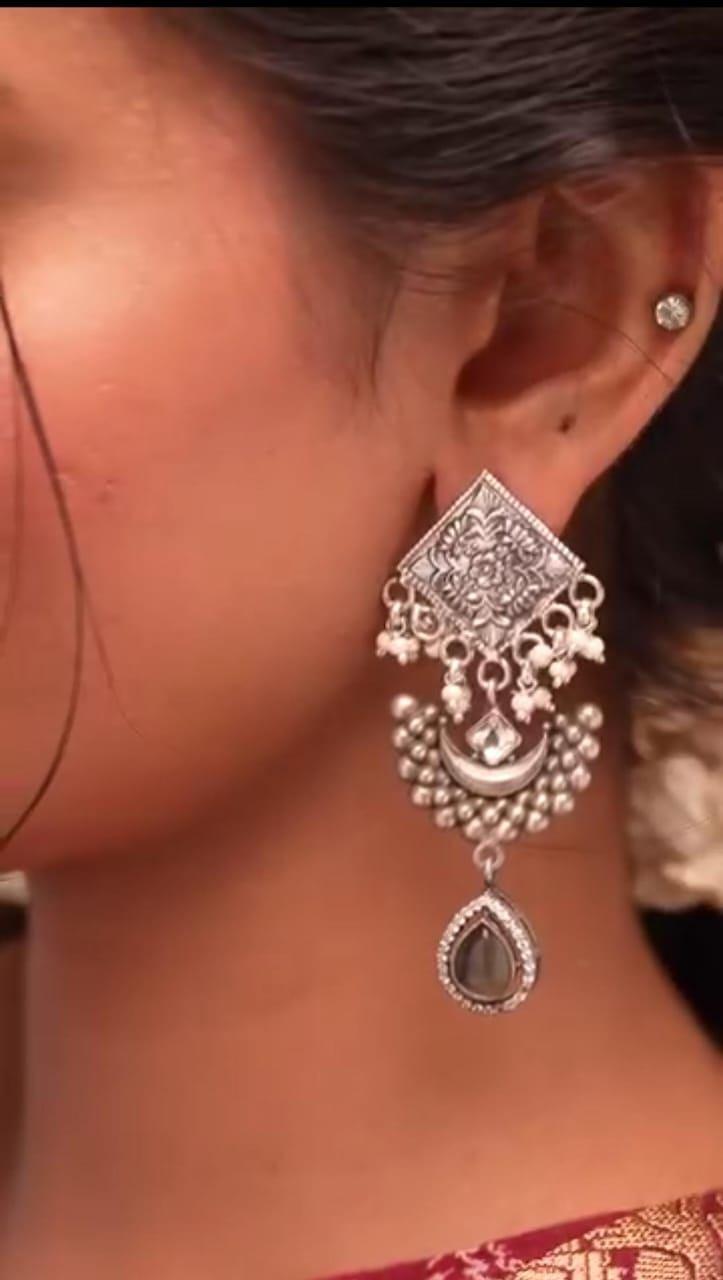 Dazzle Boldly with Our Signature Statement Piece Jewelry