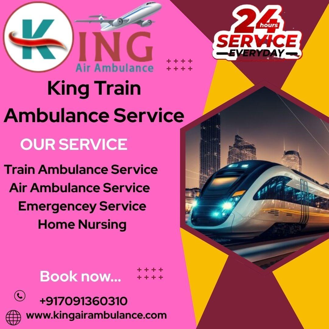  King Gladly Accepts Suggestions Offered  in Allahabad in a Train Ambulance 