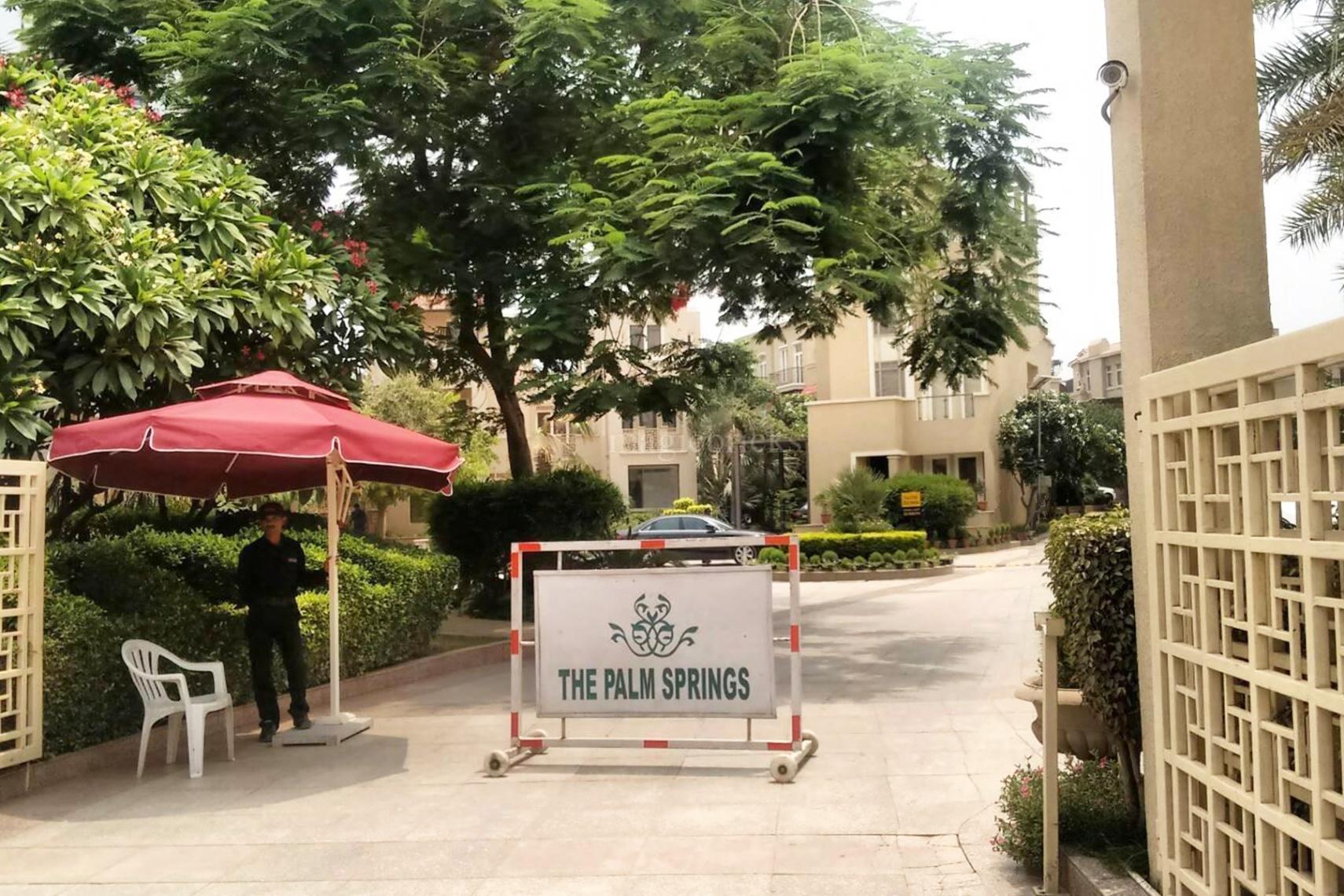 Service Apartment In Palm Springs Gurgaon For Rent