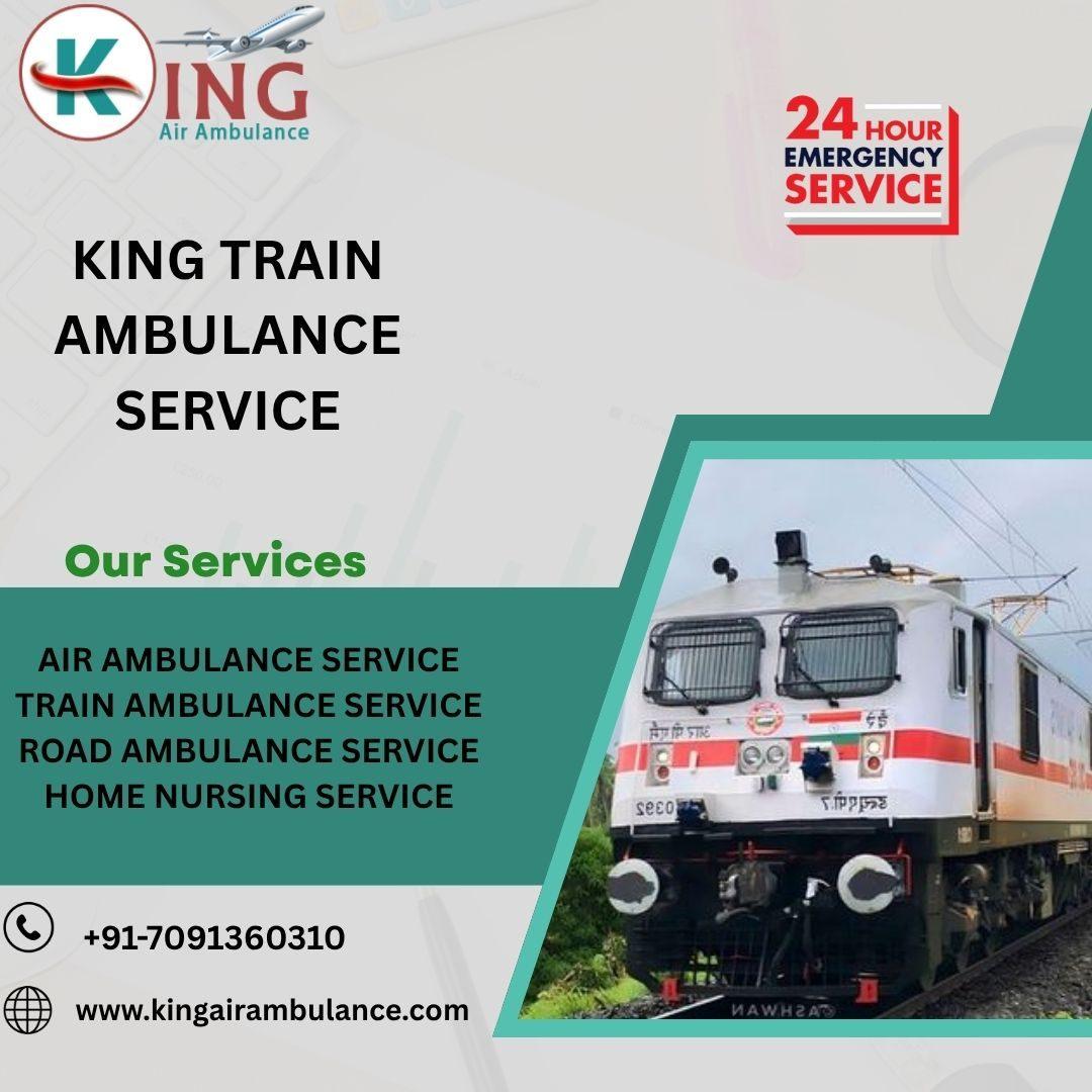  King Train Ambulance in Mumbai gives dedicated medical team to patients 