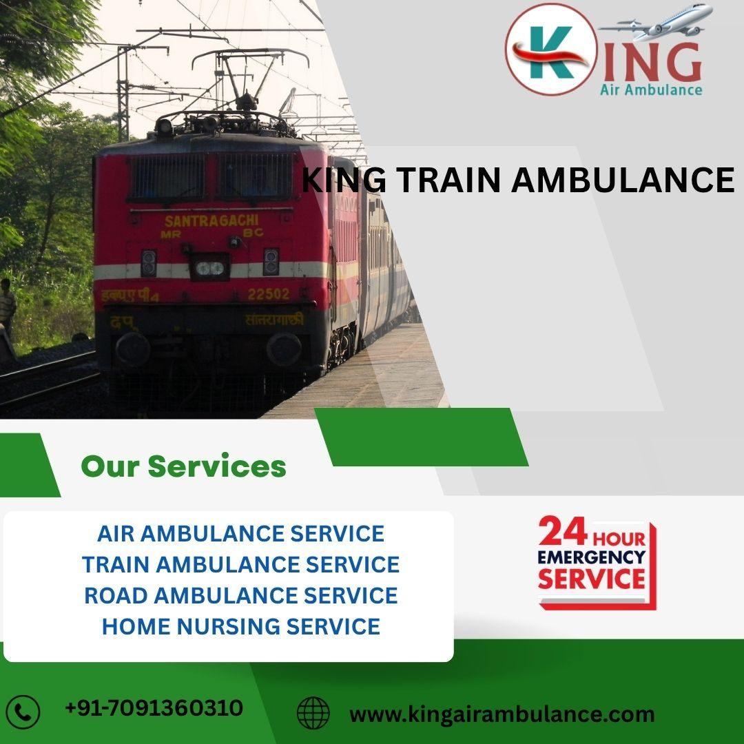  King Train Ambulance Provides Extra Medical Care for Patients in Bangalore 