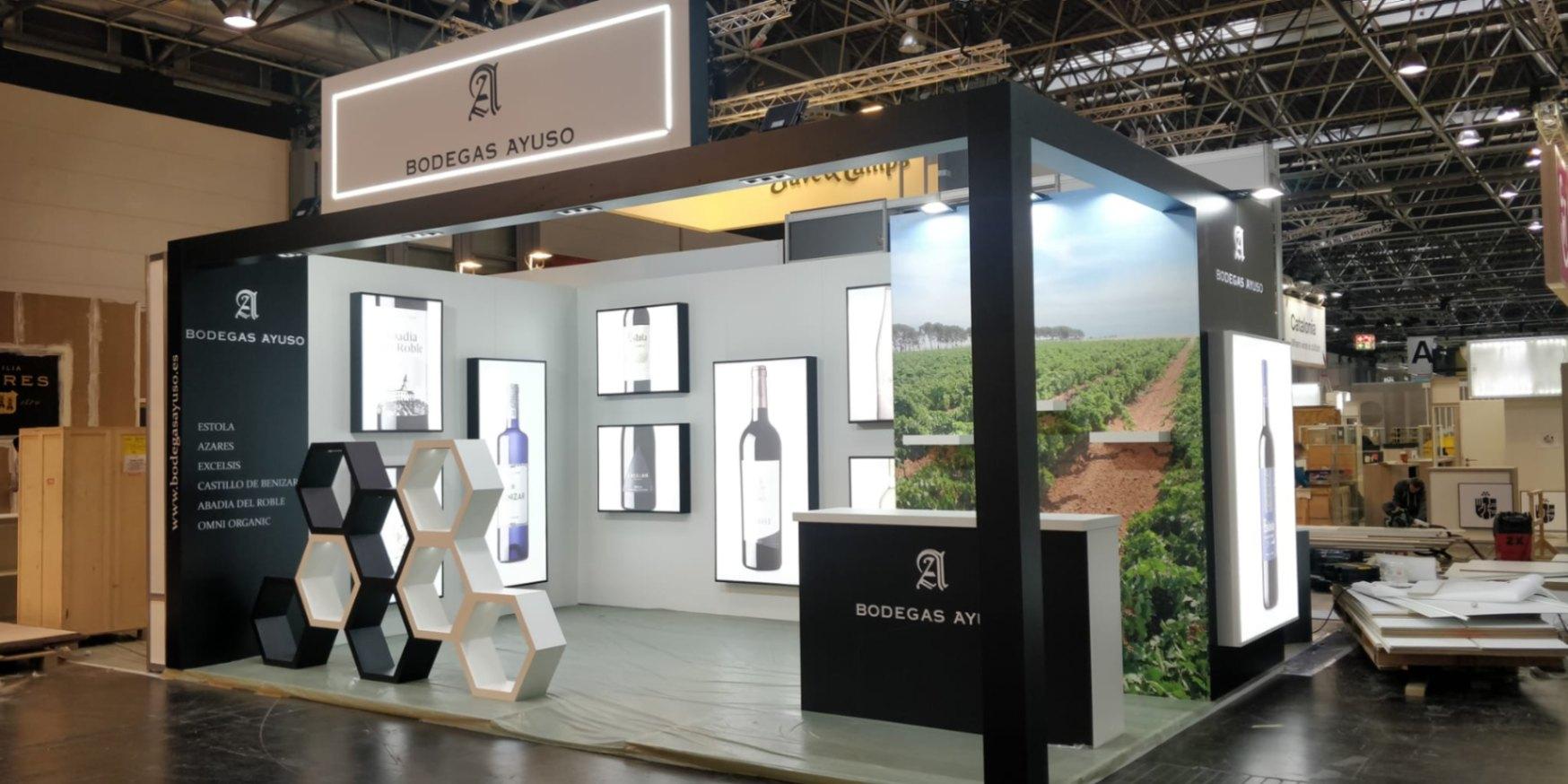 Top 7 Reasons Custom Booth Designers Deliver Better Results Than DIY