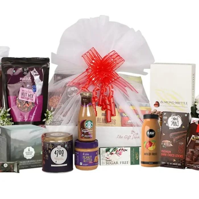 Luxury Gourmet Chocolate & Snack Gift Hamper