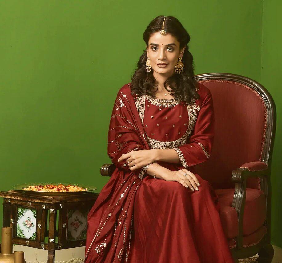Online Exclusive Sale - Up to 60% OFF At SHREE - She is Special!