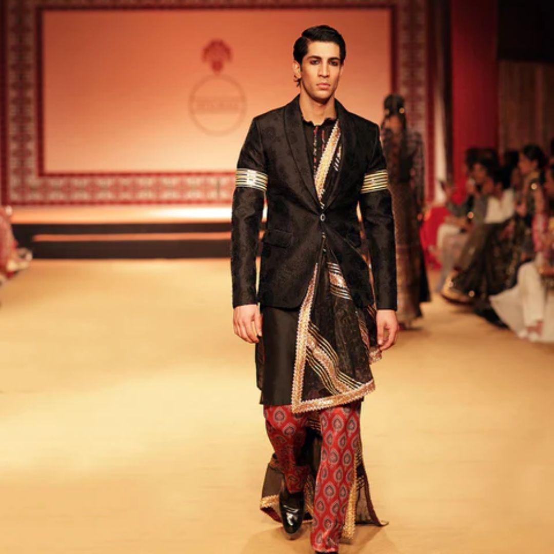 Premium Designer Blazer for Men in Black Stylish & Elegant | Auraya Fashion