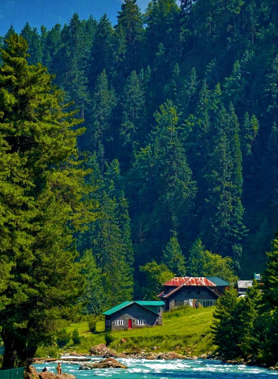 Wonderful Kashmir Tour Package from Delhi