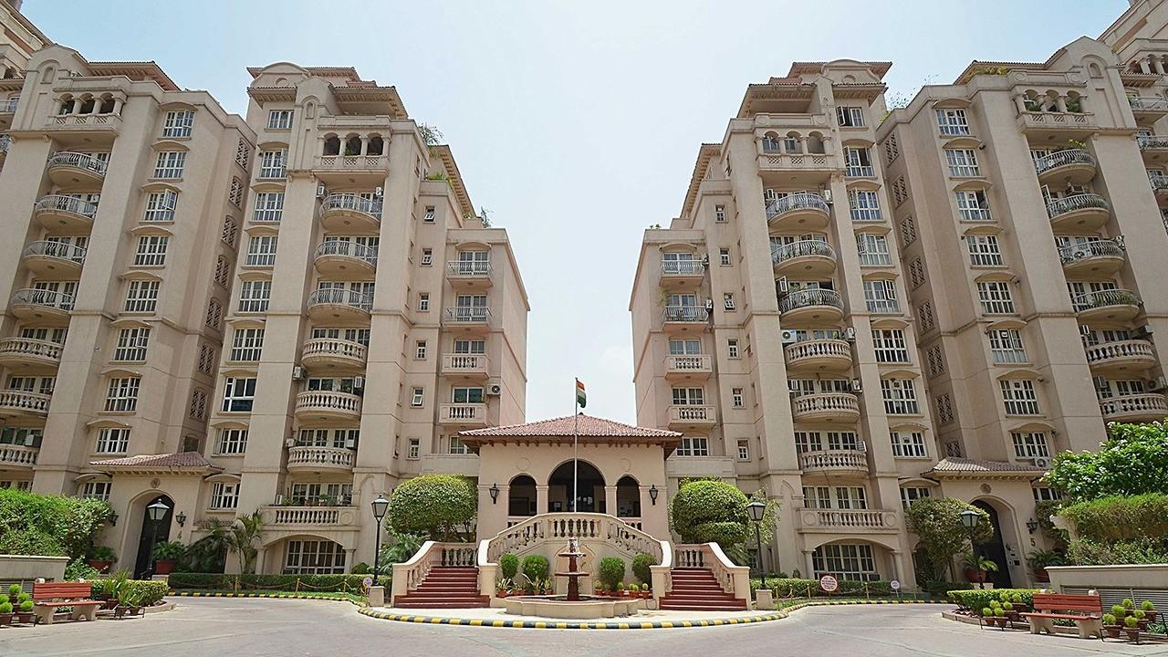 Luxury Living At DLF Beverly Park 1 Gurgaon