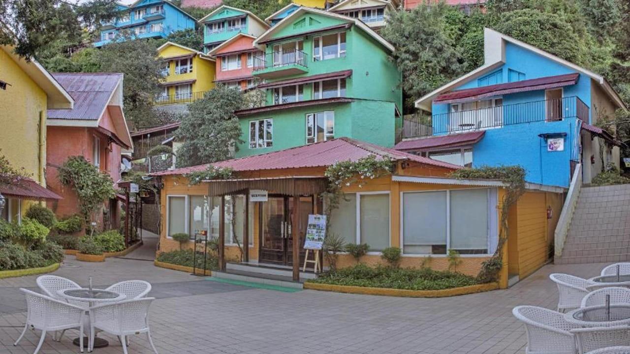 Kanatal Resorts for Calm Stays & Beautiful Mountain Moments