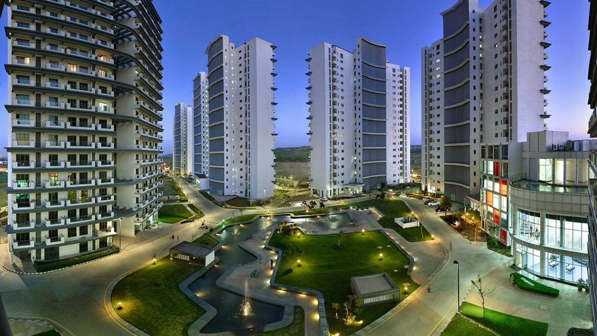 Explore Modern Residential Properties on Golf Course Extension Road