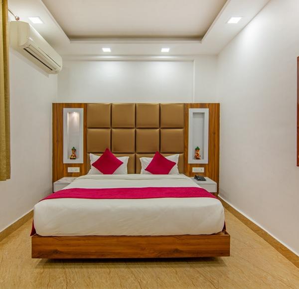 Best Hotel near Karol Bagh Metro Station