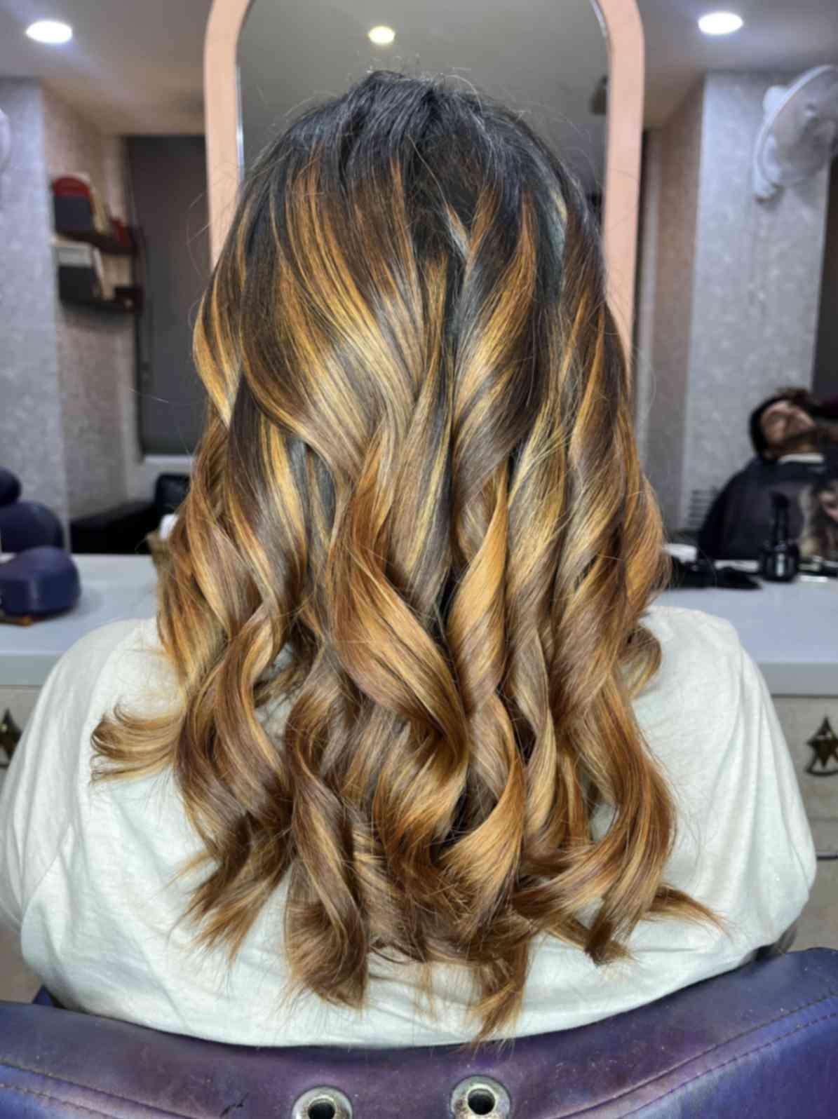 Best Hair Color Salon in Dwarka Sector 6 | Vaira Salon