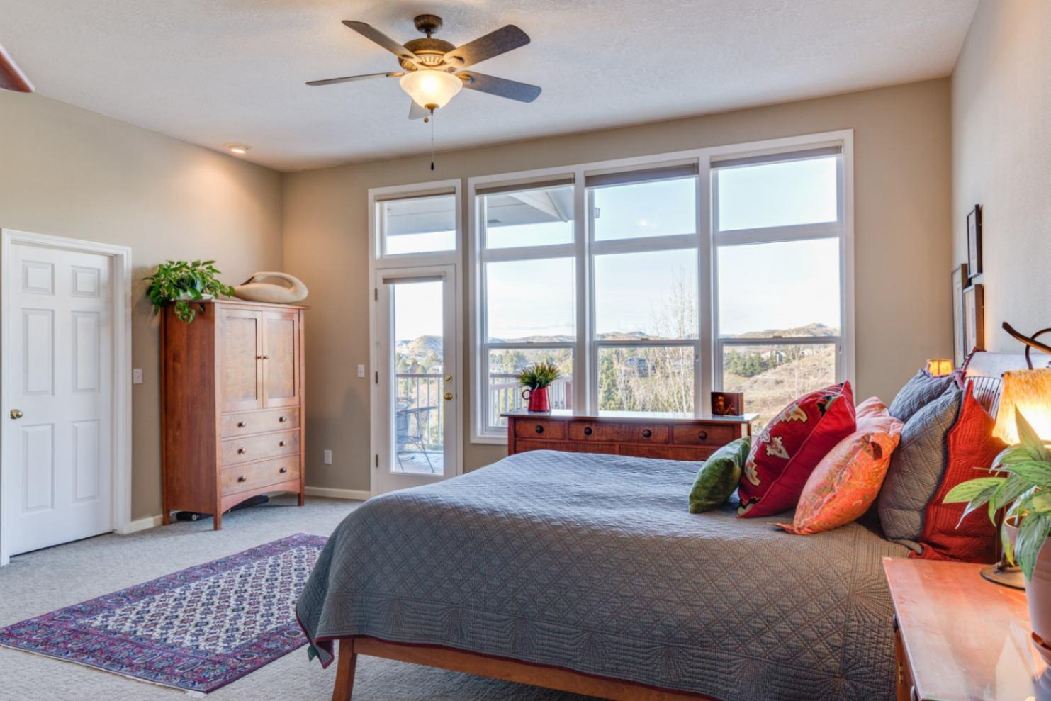 How to Find  Best Deals on Furniture Using Classifieds Ads