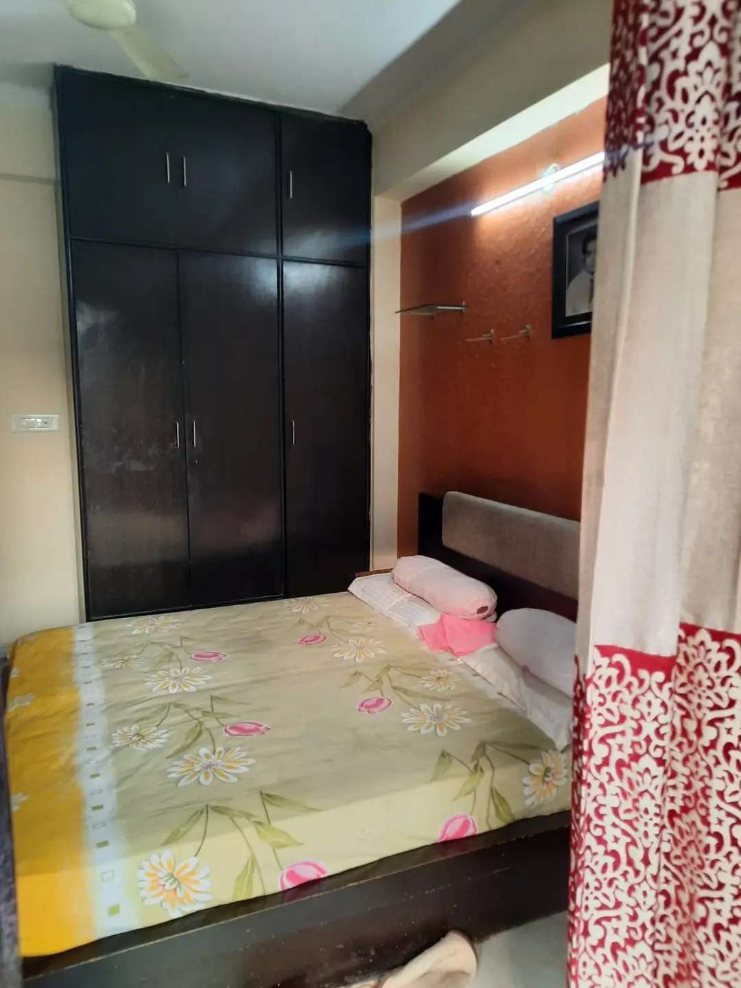 3 Bed/ 3 Bath Apartment/ Flat, Furnished for rent @Nhi Scottish gargen ahnesh khand ghaziabad 