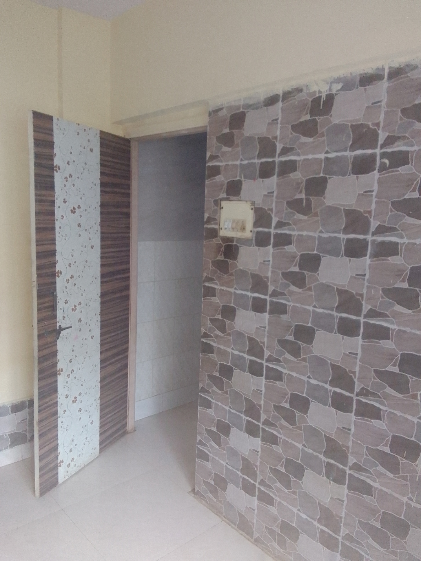 1 Bed/ 1 Bath Apartment/ Flat; 565 sq. ft. carpet area; New Construction for sale @Nallasopara West 