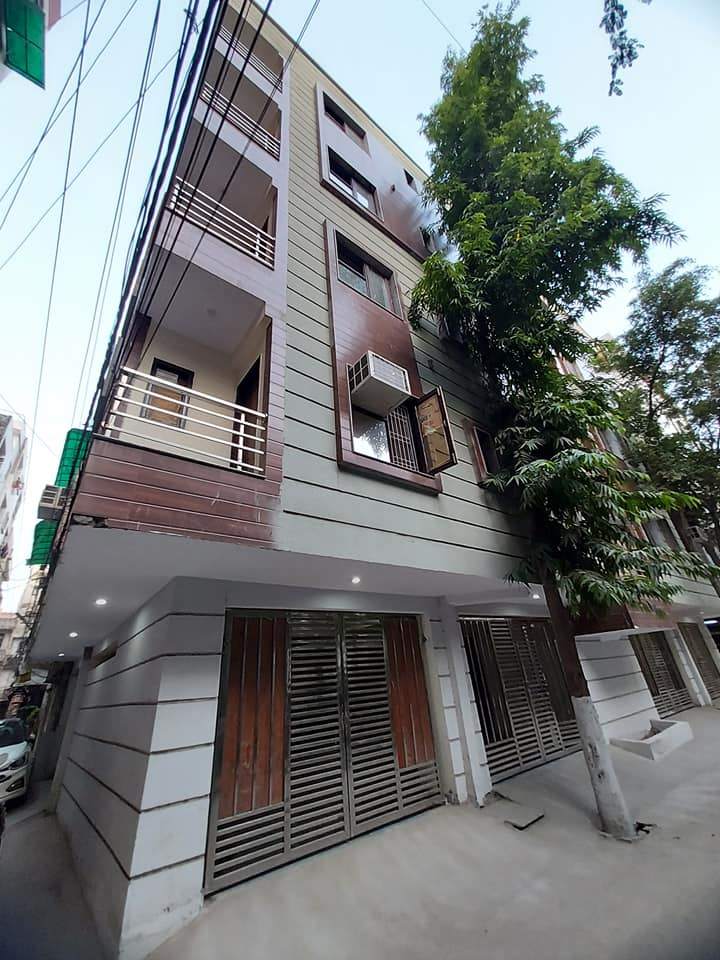 PG/ Roommate for rent @ DWARKA SECTOR 7 NEAR RAMPHAL CHOCK 