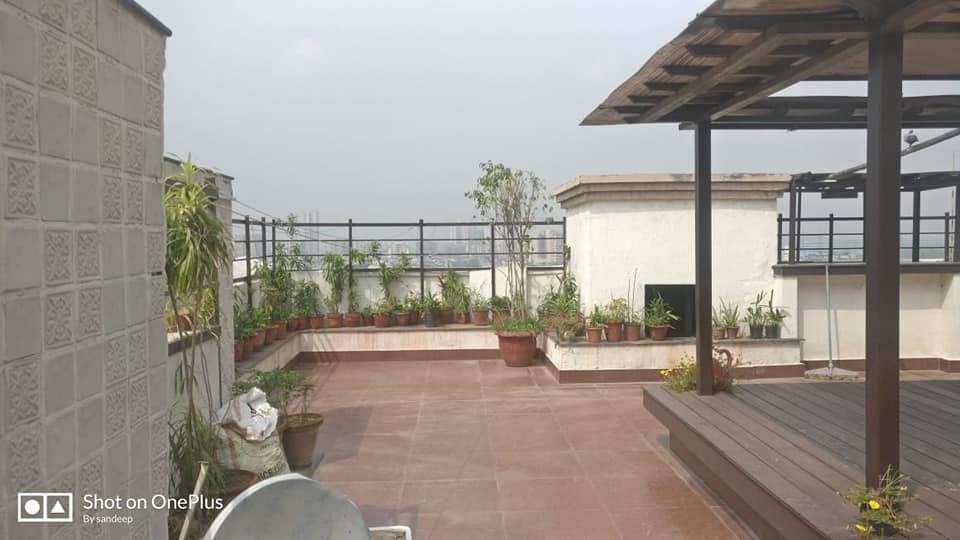 3 Bed/ 3 Bath House/ Bungalow/ Villa; 3,000 sq. ft. carpet area; 1,400 sq. ft. lot for sale @ ramprastha greens , vaishali , ghaziabad