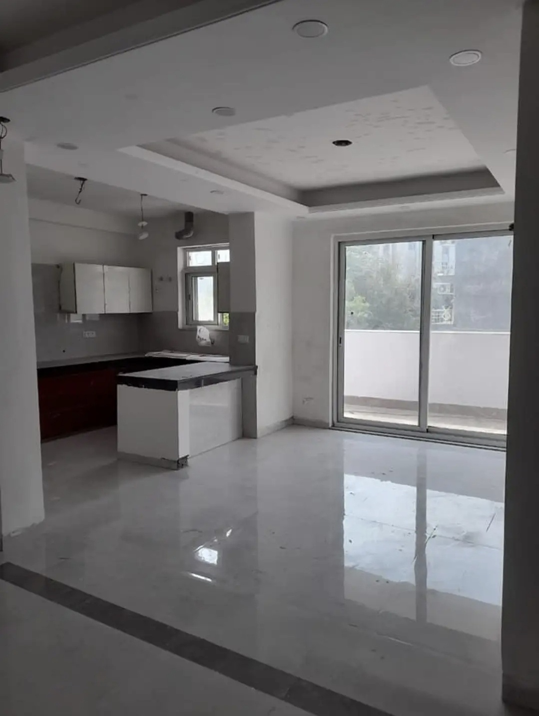 3 Bed/ 3 Bath Apartment/ Flat, UnFurnished for rent @Near HUDA metro station 