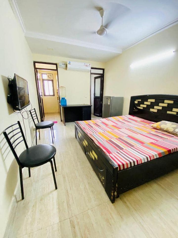1 Bed/ 1 Bath Apartment/ Flat, Furnished for rent @SEC - 43  Sushant lok 1 c block Gurgaon 