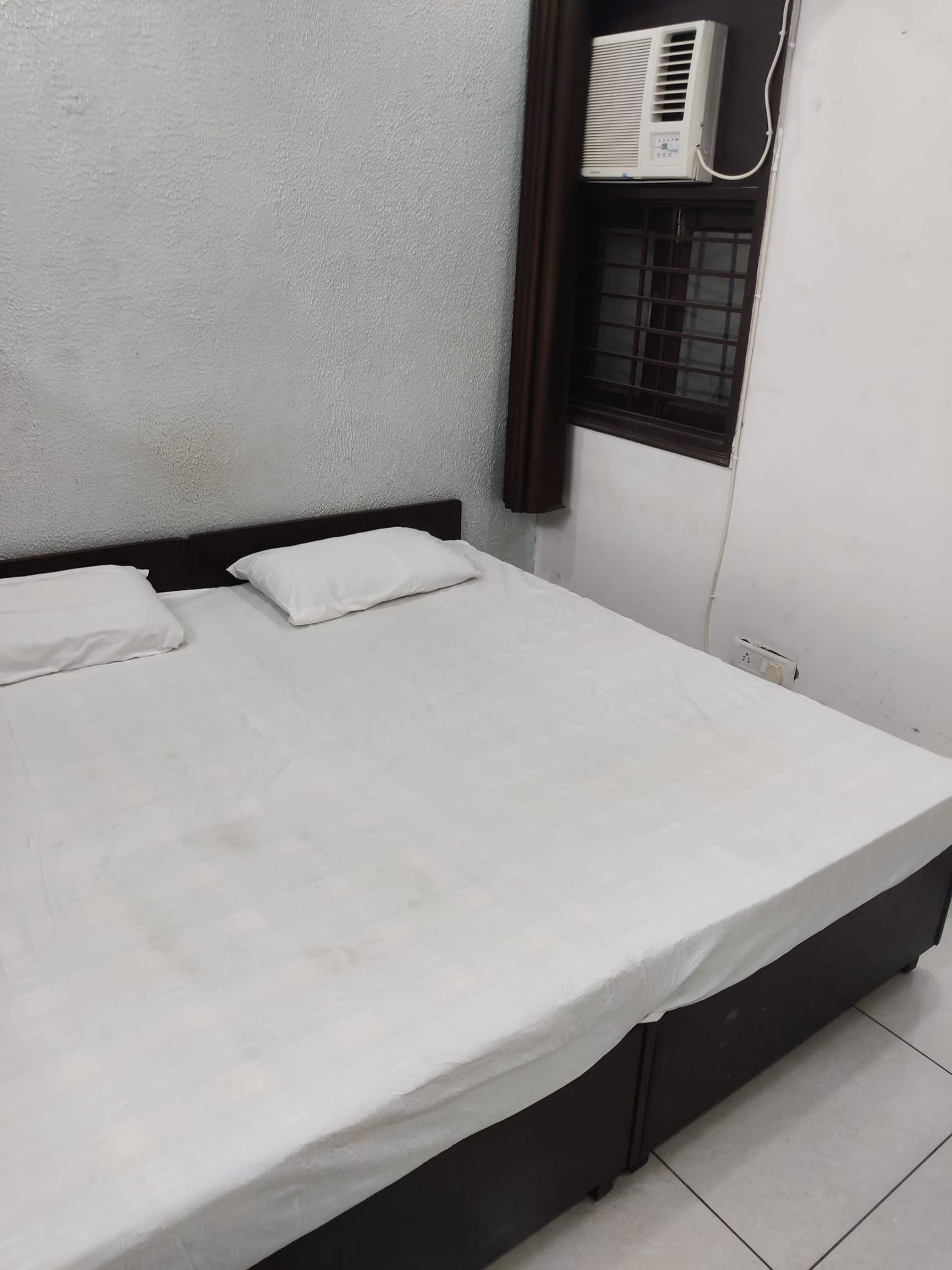 1 Bed/ 1 Bath Apartment/ Flat, Furnished for rent @Mehrauli near qutub minar